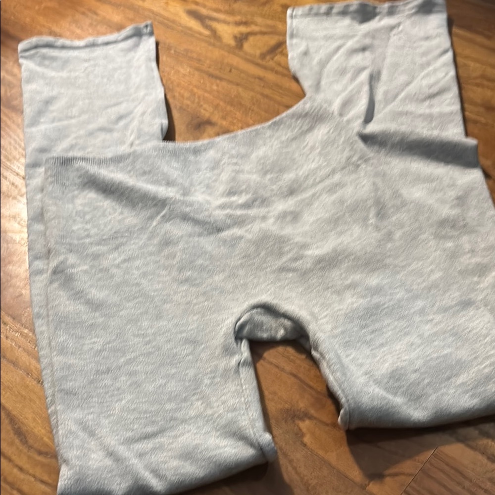 Fabletics grey split hem, baby flare leggings
